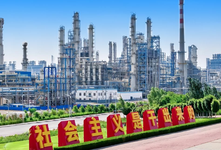 工程一线淬初心